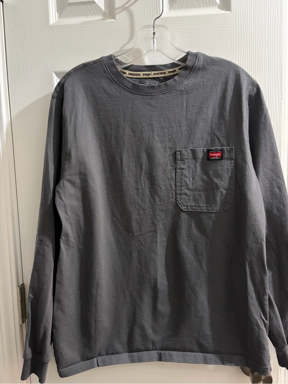 Wrangler Workwear   Long Sleeve Pocket Tee in Charcoal Gray